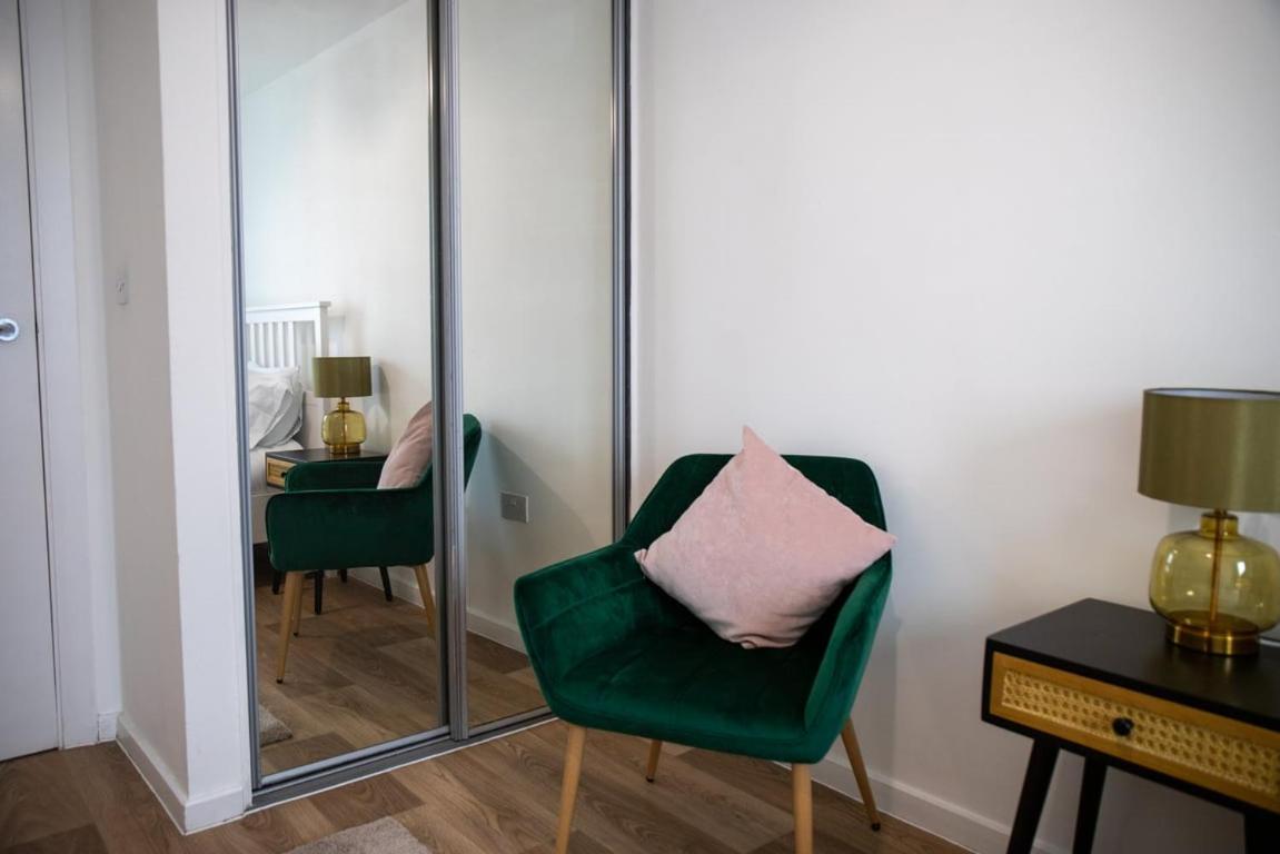 Modern 2-Bed Apartment In Leeds City Centre Exterior photo